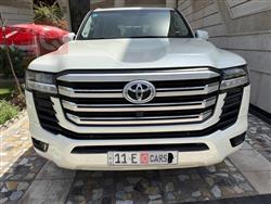 تۆیۆتا لاند کروزەر